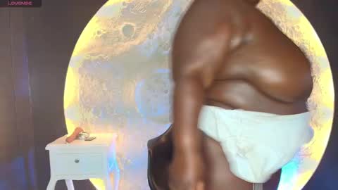 Snapshot of _carolinagomez chatting on October 15, 9:15 pm Caro. online show from October 15, 9:15 pm