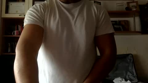 _discoverme_ online show from April 13, 8:29 am