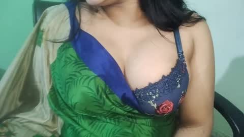 _dreamgirl_0 online show from March 28, 4:08 pm