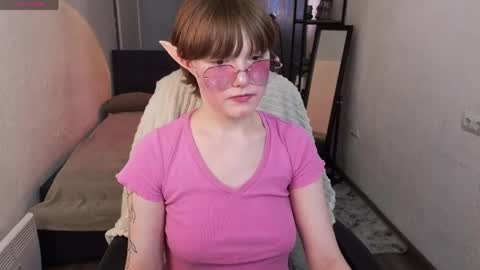 Luna    online show from April 8, 2:09 pm