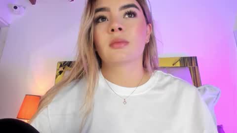Isabella online show from October 24, 1:23 pm