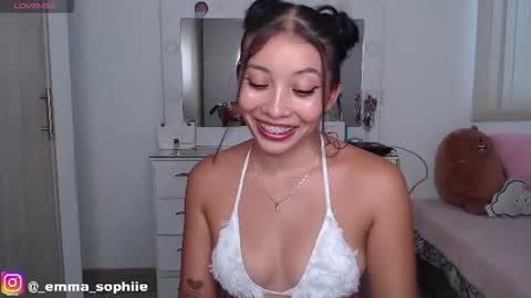 Emma Sophie online show from June 20, 11:00 pm