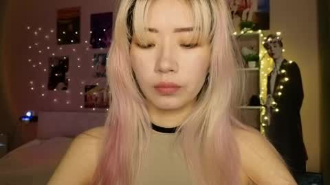 EveEva online show from April 18, 1:07 am