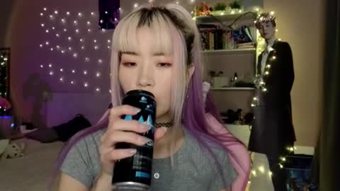 EveEva online show from February 2, 7:54 pm