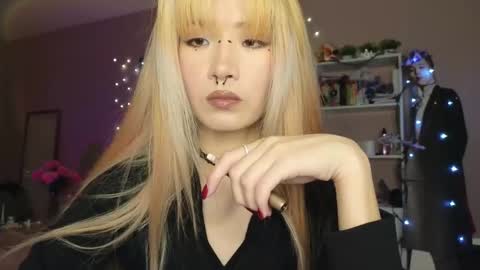 EveEva online show from December 4, 12:54 am