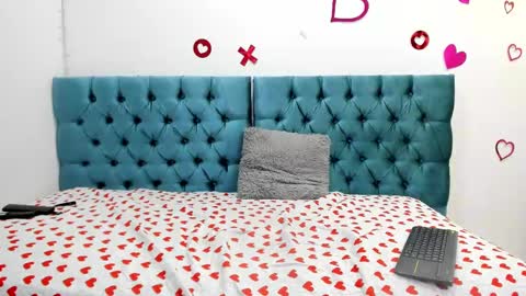 Paul And Ariana online show from February 28, 7:46 pm