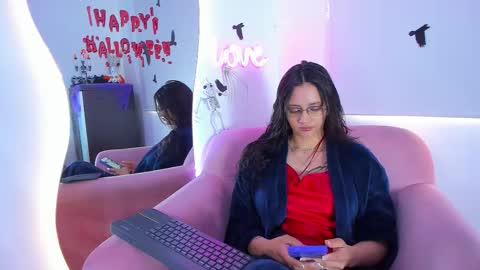 Snapshot of _gabbyx_ chatting on October 5, 12:24 pm Gabby online show from October 5, 12:24 pm