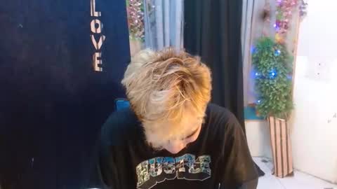 Snapshot of _guison chatting on September 22, 1:37 pm _guison online show from September 22, 1:37 pm