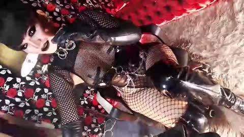 GoDDess  Chloe online show from December 5, 5:55 pm