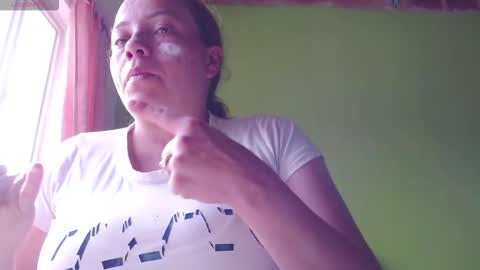 Honey online show from February 5, 7:50 pm