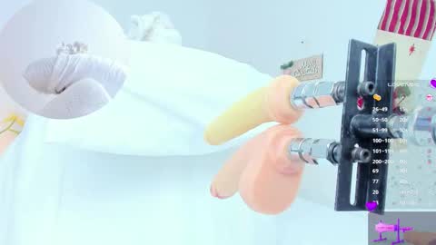 _jasminnee_ online show from November 24, 3:00 pm