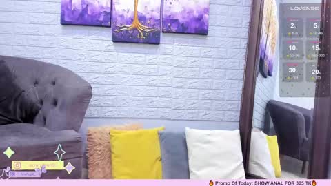    online show from March 8, 7:42 pm