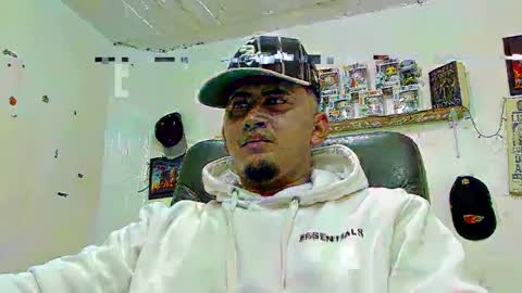 Snapshot of _jordanxxiii chatting on February 2, 5:15 pm jordan online show from February 2, 5:15 pm