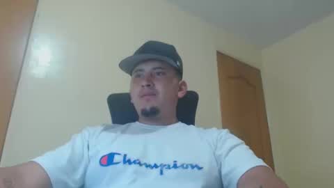 Snapshot of _jordanxxiii chatting on January 7, 4:16 pm jordan online show from January 7, 4:16 pm