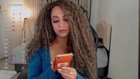 _just_a_queen_3 online show from September 23, 5:07 pm