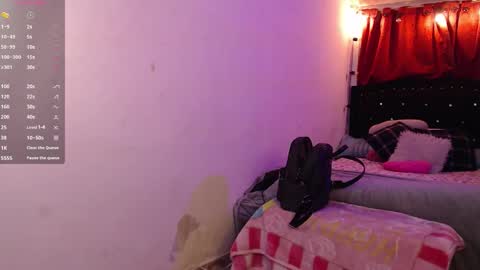 Snapshot of _kat_sweet chatting on October 18, 3:00 am Cata  online show from October 18, 3:00 am