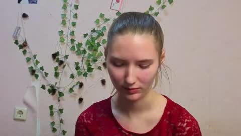 _kikiclark_ online show from February 28, 9:08 pm