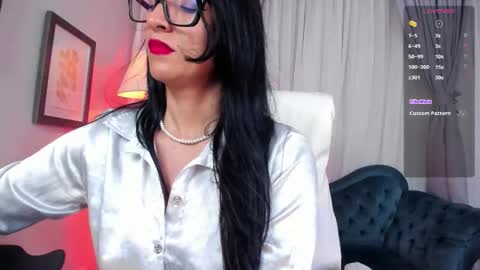 Snapshot of _kiramoon__ chatting on October 16, 10:19 pm Kiraaaa 0 online show from October 16, 10:19 pm