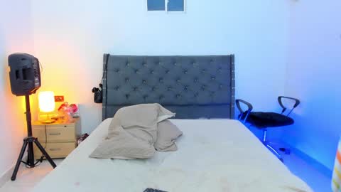 your favorite girl online show from January 16, 10:23 pm