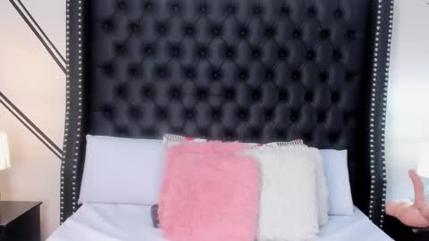 _krystal_cambell online show from October 26, 1:01 pm