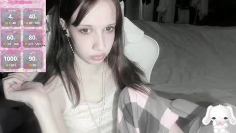  kuro  online show from April 17, 3:36 pm