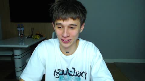 Snapshot of _kurt chatting on January 5, 8:32 am Kurt online show from January 5, 8:32 am