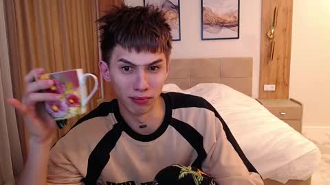 Snapshot of _kurt chatting on March 6, 10:47 pm Kurt online show from March 6, 10:47 pm