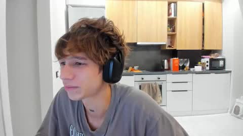 Snapshot of _kurt chatting on October 15, 2:48 am Kurt online show from October 15, 2:48 am