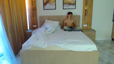 Snapshot of _kurt chatting on March 9, 9:24 am Kurt online show from March 9, 9:24 am