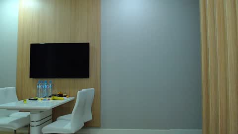 Snapshot of _kurt chatting on December 8, 10:14 pm Kurt online show from December 8, 10:14 pm