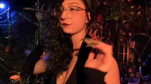 Lady Luna online show from March 3, 9:33 pm