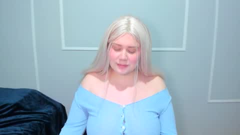 leana online show from December 5, 10:51 pm