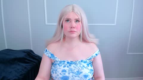 leana online show from March 10, 6:12 pm