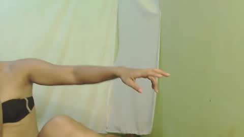 _lilies_gigi_ online show from December 15, 1:45 am