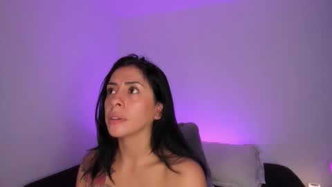   online show from November 26, 3:31 pm