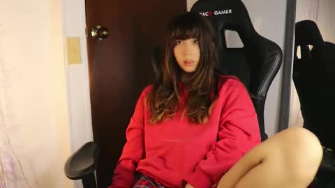 Lucy online show from March 25, 4:19 am