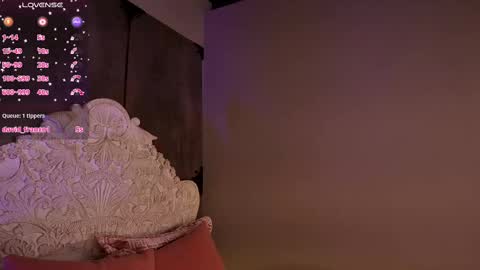  Luna  online show from March 10, 6:12 pm