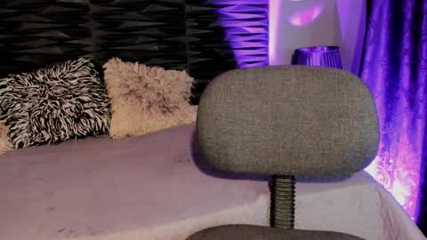 Snapshot of _lustyles_ chatting on September 28, 1:47 am _lustyles_ online show from September 28, 1:47 am