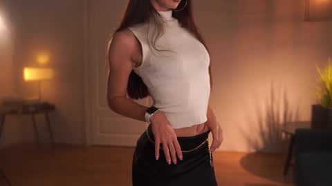 Snapshot of _mariarty_ chatting on September 17, 8:45 pm Marie -   -25 discount online show from September 17, 8:45 pm