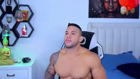 _matthew_santos_ online show from November 6, 10:46 pm