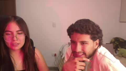 max and abby online show from July 23, 1:08 am