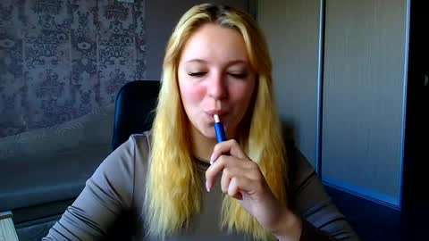 Melanie online show from July 14, 6:29 am