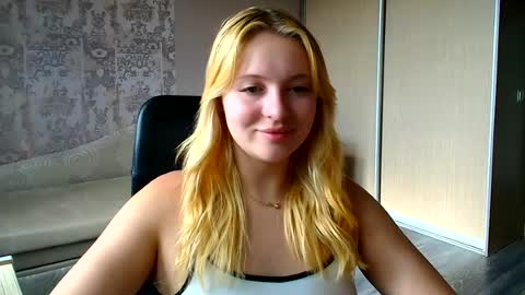Melanie online show from July 6, 3:03 pm