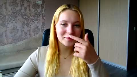 Melanie online show from July 10, 11:37 am