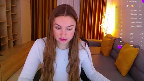 Mia online show from November 19, 10:36 am