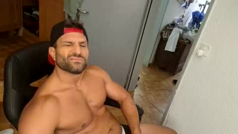 Snapshot of _misterniceguy chatting on September 22, 6:28 am BENJI online show from September 22, 6:28 am