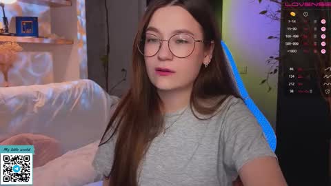 Mia with a big heart  online show from October 24, 11:44 am