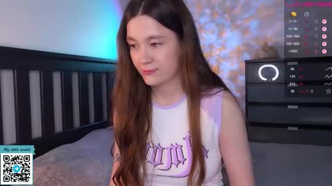 Mia with a big heart  online show from September 14, 1:56 pm