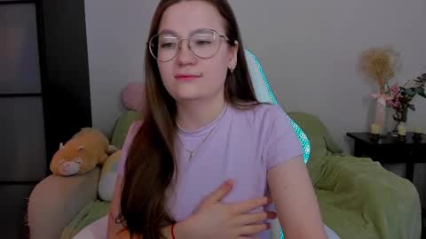 Mia with a big heart  online show from February 26, 3:14 am