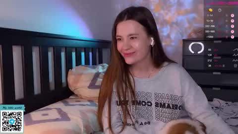 Mia with a big heart  online show from September 11, 1:34 pm